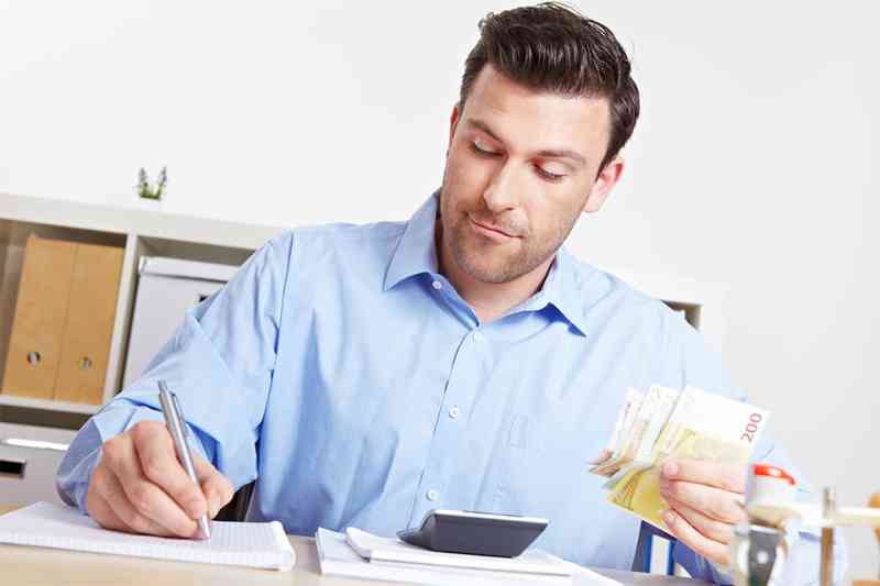 Foto: Stellt die Mitarbeiterprämie 2025 eine Sonderzahlung dar?