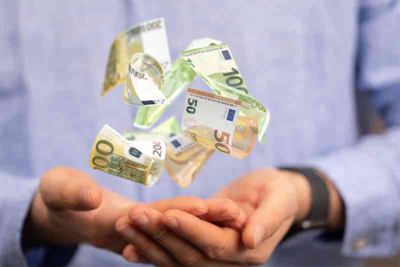 Foto: Last-Minute-Änderung bei den Überstunden und beim Feiertagsarbeitsentgelt