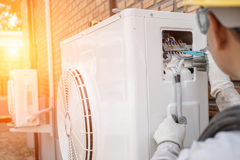 Foto: Was müssen Arbeitgeber in Bezug auf die neue Hitzeschutzverordnung beachten?